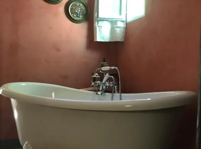 Casina Morgana فندق مبيت وإفطار 4*