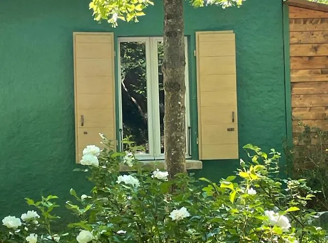 فندق مبيت وإفطار Casina Morgana 4*